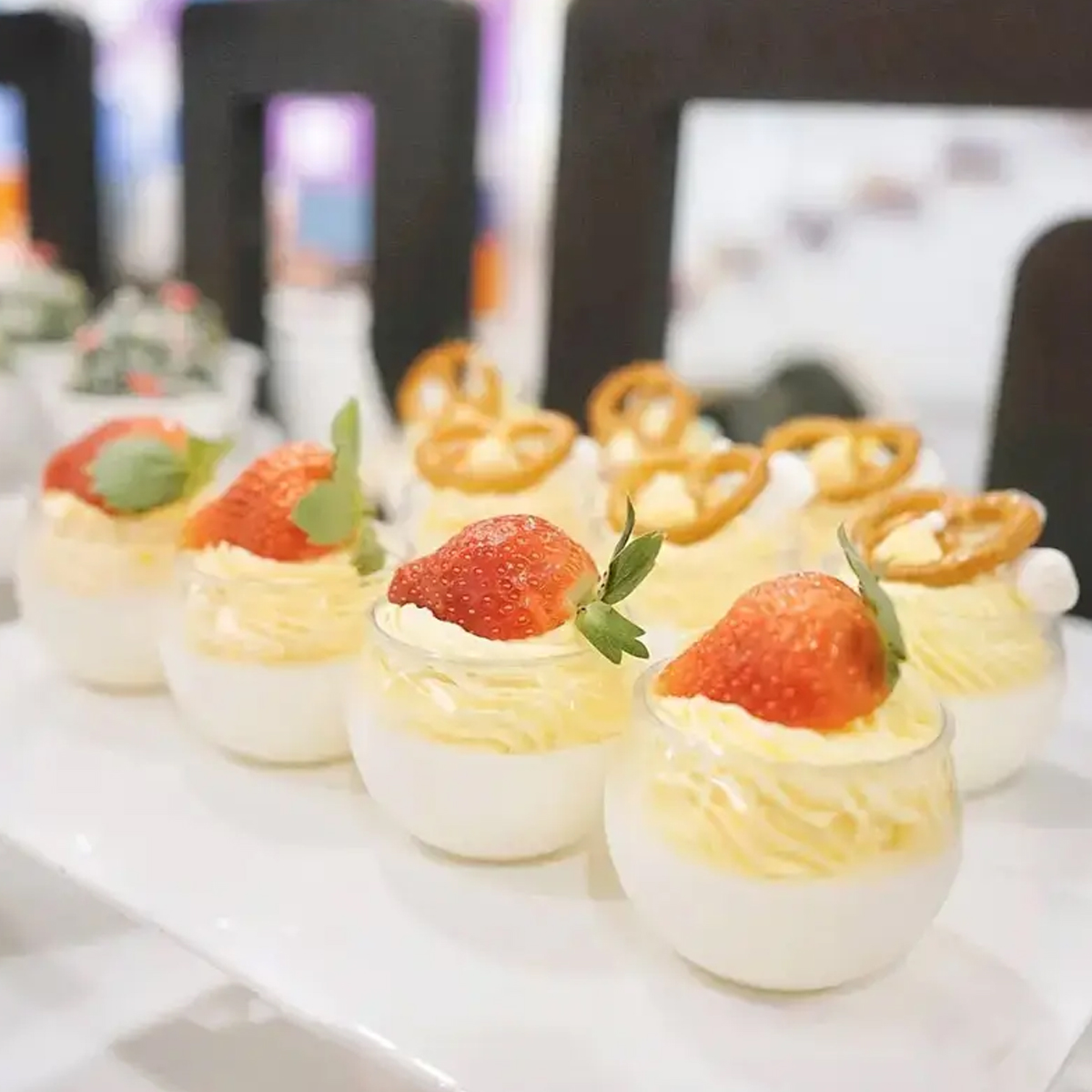Champagne Tower Set - Round Small Plastic Dessert Cups Mini